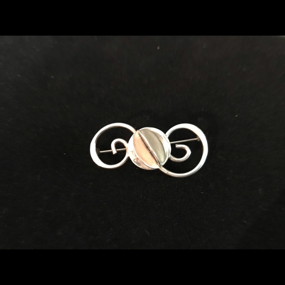 VINTAGE ART DECO CONTEMPORARY 925 PIN. BROOCH